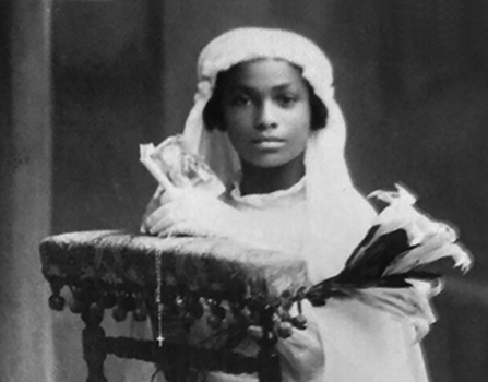 Maria d'Apparecida en première communiante.