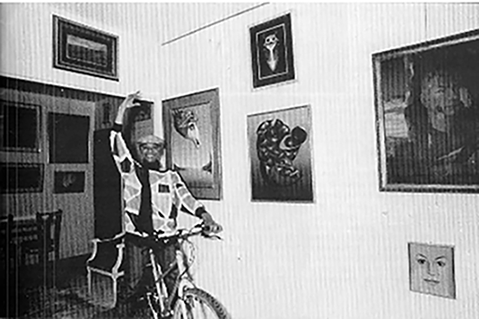 Dans son appartement, revue First Class, 07/1991 