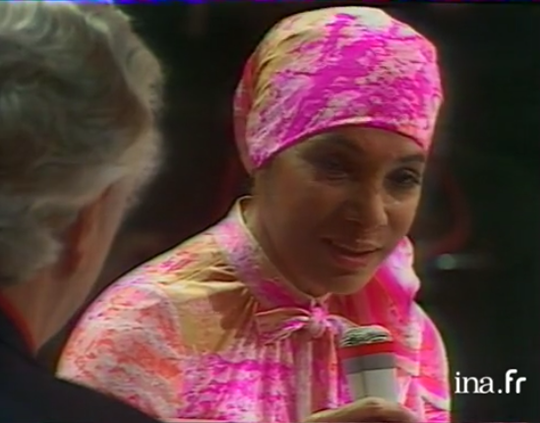 Maria d'Apparecida Avec Jean Bertho, entretien, sur son métier de cantatrice, comment elle est venue à la chanson, et son nouveau disque avec Baden Powell, TF1